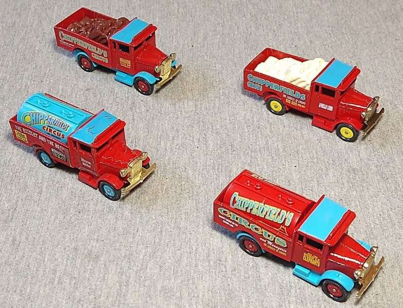Chipperfields Circus - Corgi set 10 vintage vehicles 1:76 NEW+boxed, cert no. 4680......MWS. CH56901
