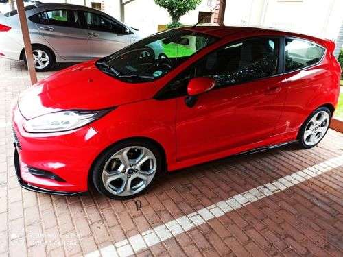FORD FIESTA ST FRONT LIP + SIDE SKIRTS