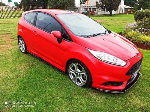 FORD FIESTA ST FRONT LIP + SIDE SKIRTS