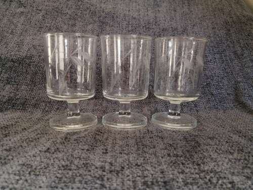 Vintage Sherry glasses with grape pattern 3 in set 9cm tall