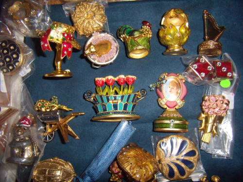 Estee Laudeer Solid Perfume Holder