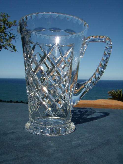 Stunning Vinatge Crystal Tall 21cm Jug with stunning twist - Reduced by R100.00