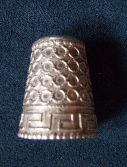 ANTIQUE stamped 935 SILVER THIMBLE - Crazy R1.00 starter