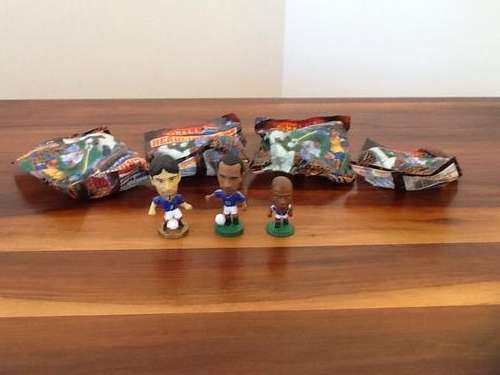 4 Sealed Shell Healiners PLUS 3 international figures / figurines (France)