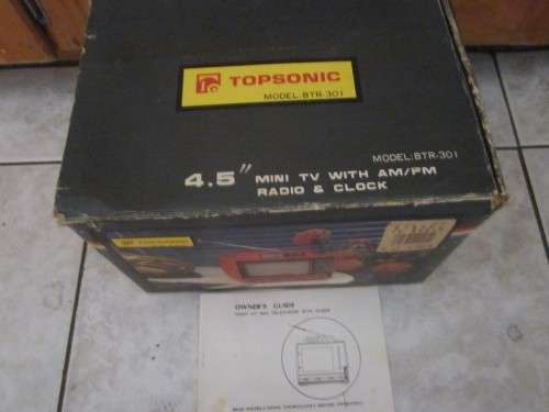 TOPSONIC HANDY 4.5" MINI TV MODEL BTR-301 BLACK AND WHITE