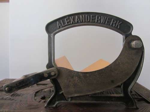 ANTIQUE c1900 ALEXANDERWERK CAST IRON BREAD SLICER