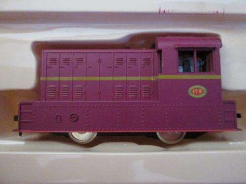 17F Powered Shunter, Extra Duty Loco, Twin Lights