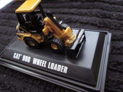 CAT 906 Wheel Loader