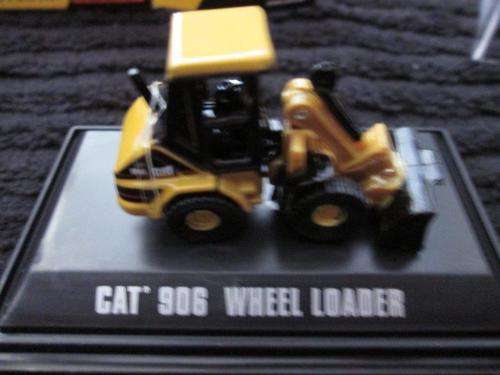 CAT 906 Wheel Loader