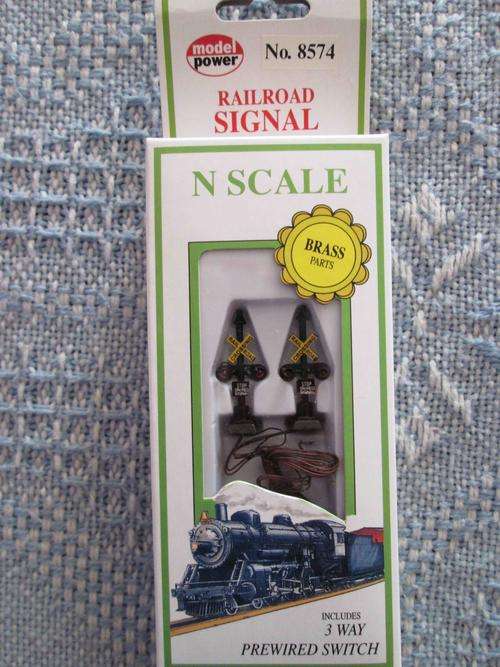 N Scale Pre-Wired Crossing Signals 3 Way Switch (Price reduced)