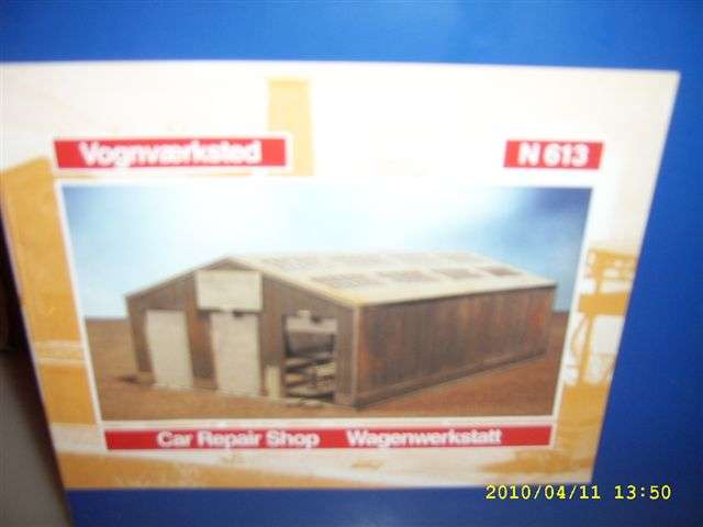 TRAIN REPAIR SHOP. N-SCALE