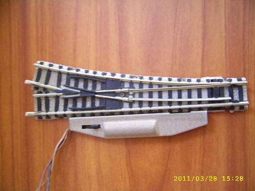 N Scale Fleischmann Single Point Electric Right (FL 9173)