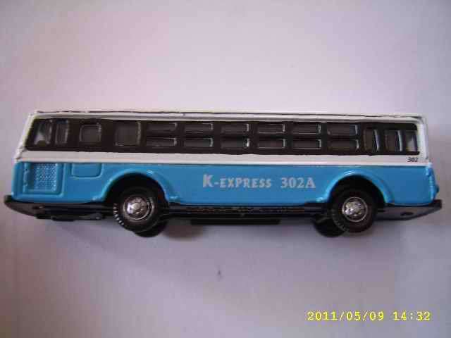 METAL BUS N SCALE