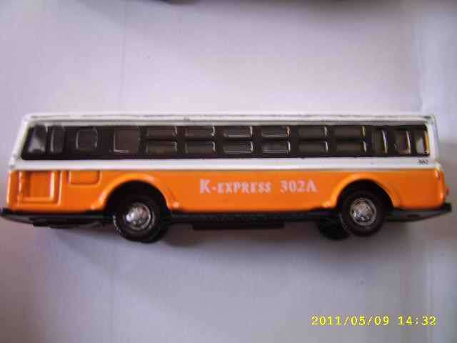 METAL BUS N SCALE