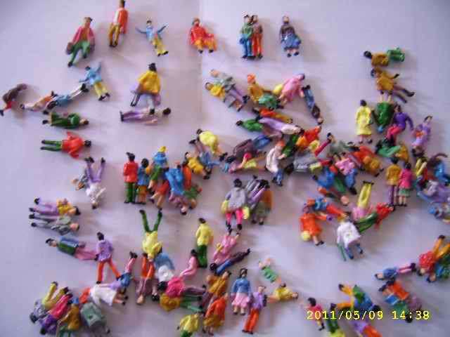50 People N Scale
