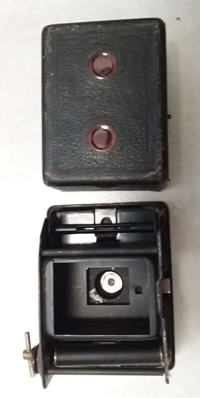 ZEISS IKON BABY BOX FILM CAMERA