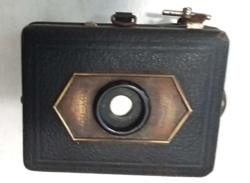 ZEISS IKON BABY BOX FILM CAMERA