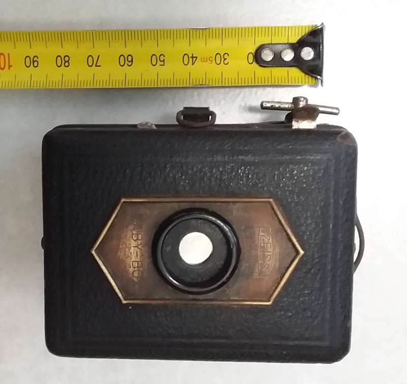 ZEISS IKON BABY BOX FILM CAMERA
