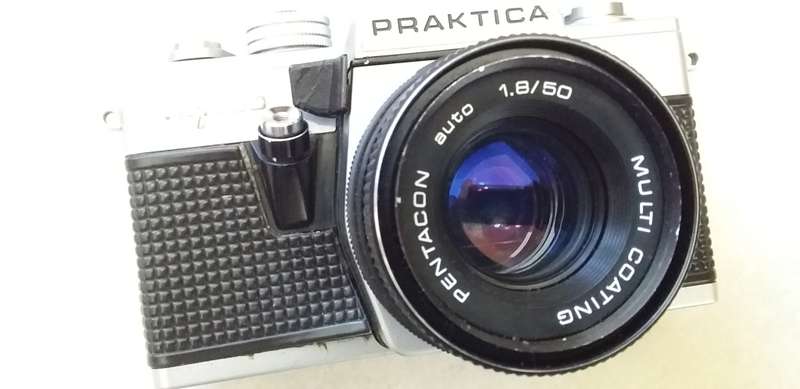 Praktica TL 1000 super FILM Camera