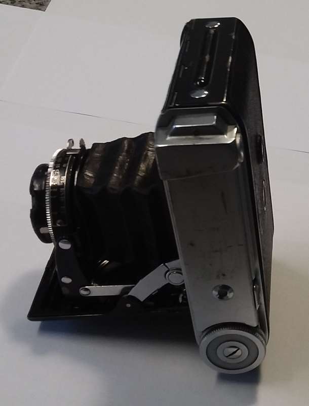 Vintage Voigtlander Bressa 46 folding FILM camera in good condition