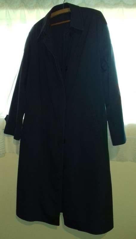 Vintage Navy Blue Coat with a lining - LONDON FOG