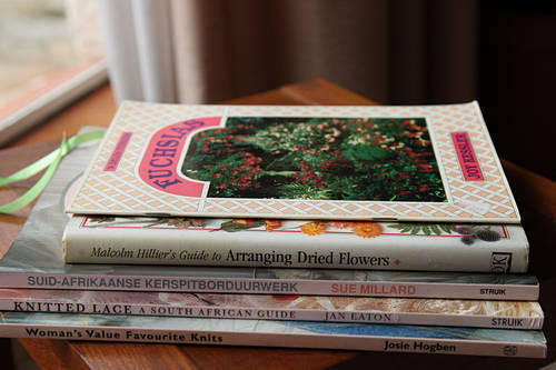 5 books - This is a bargain - almost new craft books - HAVE A LOOK!!!!!!