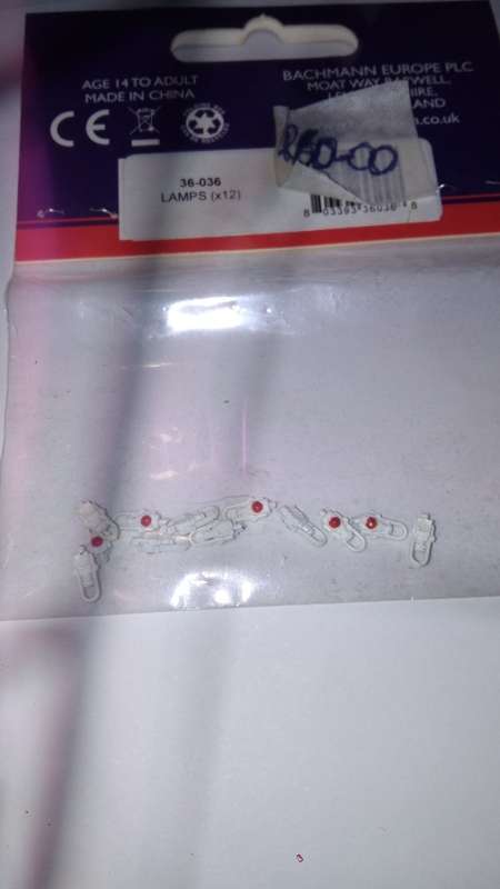 OO LOCO OR TRAIN LAMPS X12