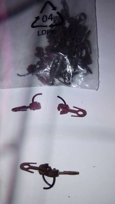 OO & HO. LOCO OR ROLLINGSTOCK COUPLINGS AS PER PICTURE X25