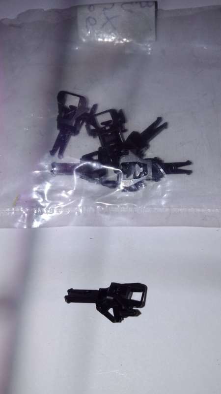 OO & HO. LOCO OR ROLLINGSTOCK COUPLINGS AS PER PICTURE X6