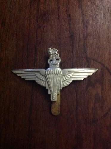 British parabat cap badge
