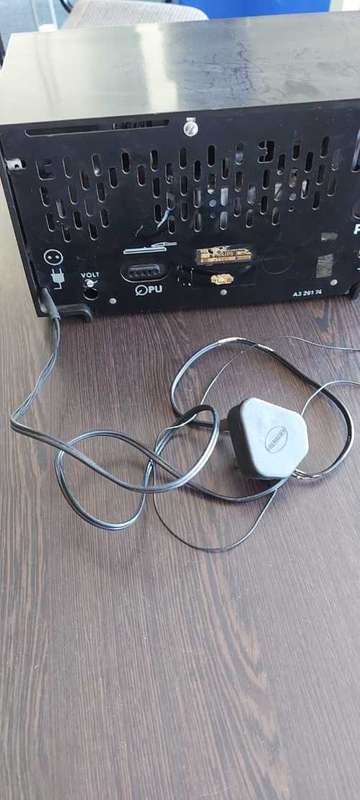Vintage Philips Bakelite Radio