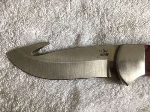 WASP hunting knife (with skinner and scabbard)