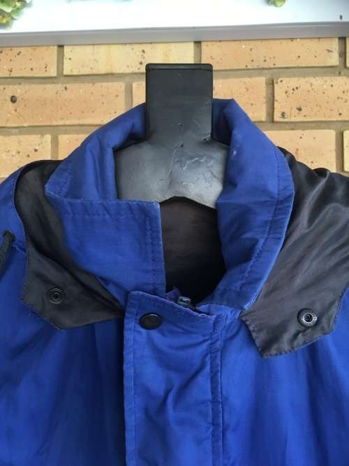 Unisex DriMac in royal blue with great accessories