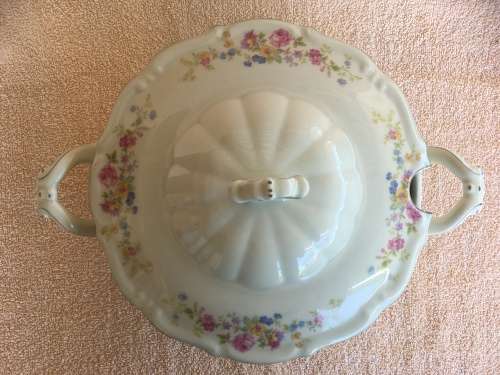 C.T. Tielsch & Co. Altwasser Antique Soup Tureen