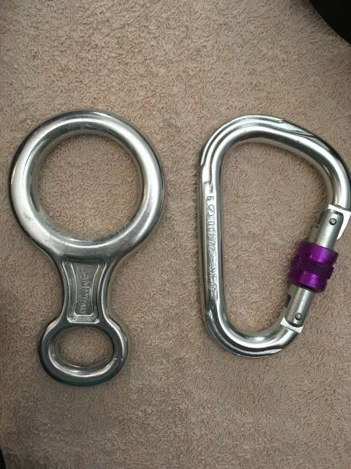 Petzl F 38920 Crolles Climbing Harness + 8 Ring + Carabiner Clip