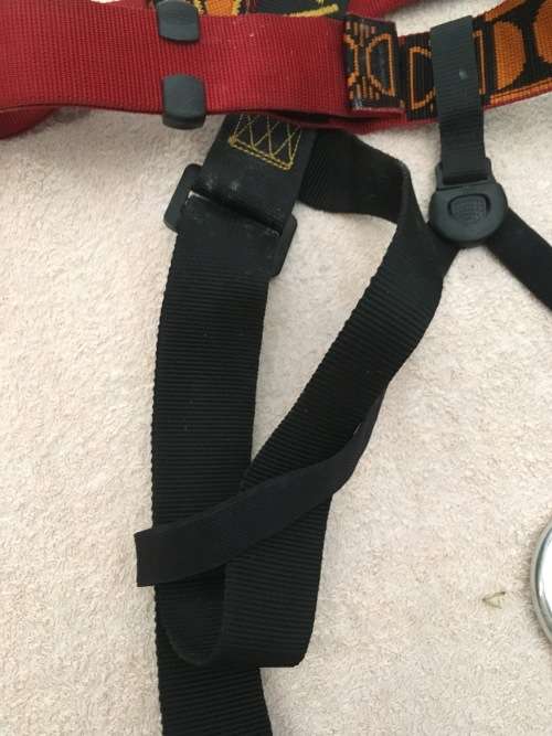 Petzl F 38920 Crolles Climbing Harness + 8 Ring + Carabiner Clip