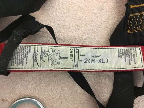 Petzl F 38920 Crolles Climbing Harness + 8 Ring + Carabiner Clip