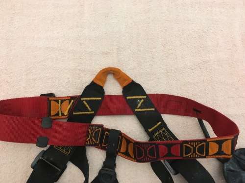Petzl F 38920 Crolles Climbing Harness + 8 Ring + Carabiner Clip