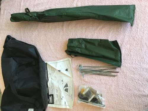 Great Three Person Dome Tent by Campmaster -  Perfect condition!