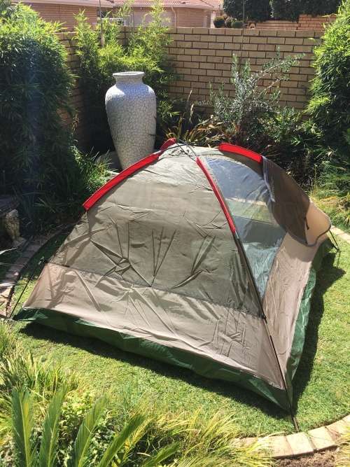 Great Three Person Dome Tent by Campmaster -  Perfect condition!