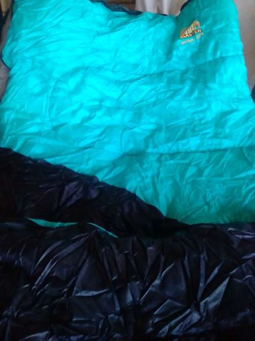 CAMP MASTER -rogue 200E sleeping bag -excellent condition