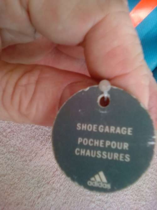 ADIDAS SPORTS BAG -GOOD CONDITION