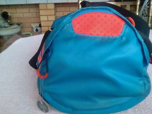 ADIDAS SPORTS BAG -GOOD CONDITION