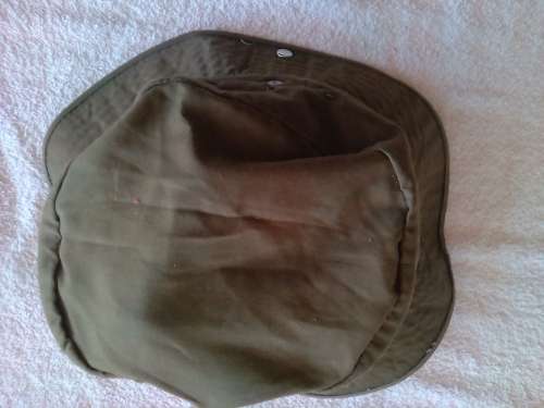 Military bush hat size 59-good condition