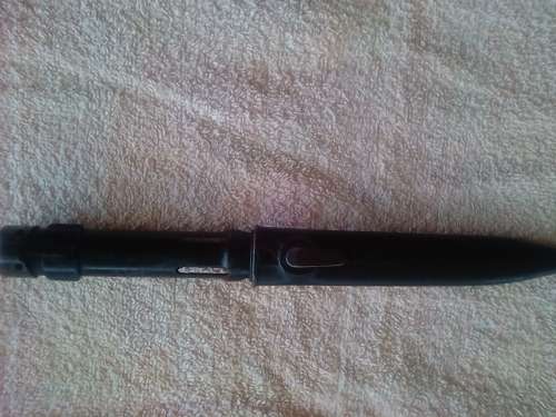 R1 BAYONET -GREAT CONDITION FOR ITS AGE