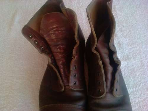 SADF BOOTS  SIZE 9