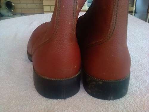 MILITARY BOOTS SIZE 10 MADE BY MARS