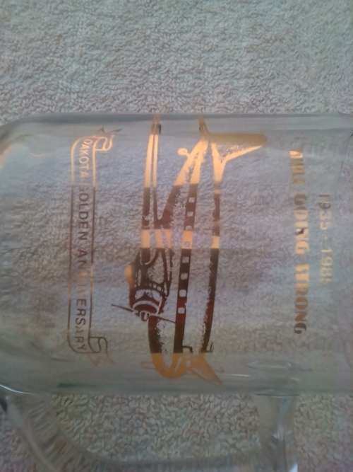 DAKOTA GOLDEN ANNIVERSARY MUG 1935-1985