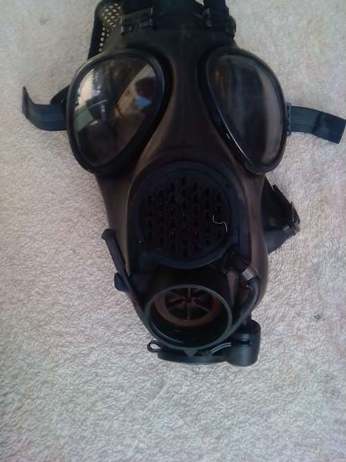 GAS MASK X 3 NOT TESTED /AS IS -R520 EACH