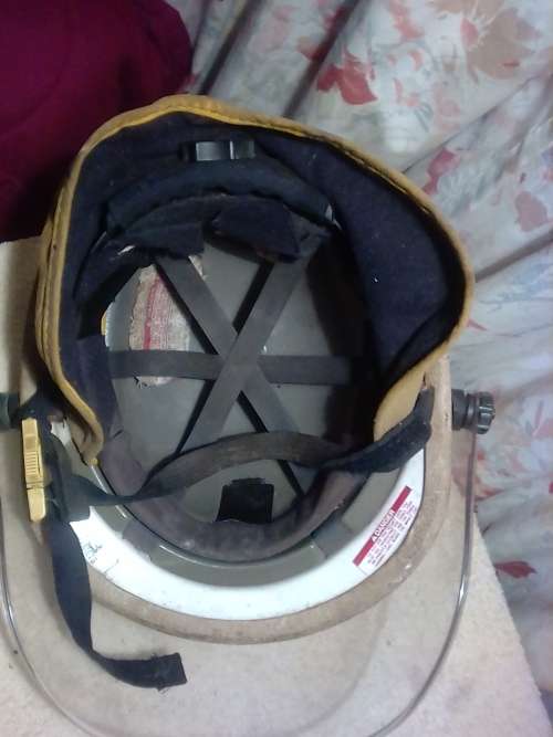CAIRNS M.P.3. COMPOSITE FIRE HELMET -USED CONDITION